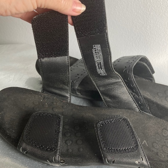 Vionic Black Adjustable Velcro Slide Sandals Sz 9 - Picture 8 of 11